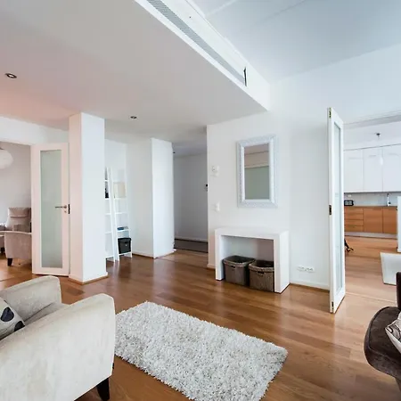 Aalto Toeoeloe Apartman *